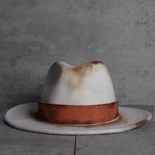 Load image into Gallery viewer, 100% Wool Distressed Fedora
