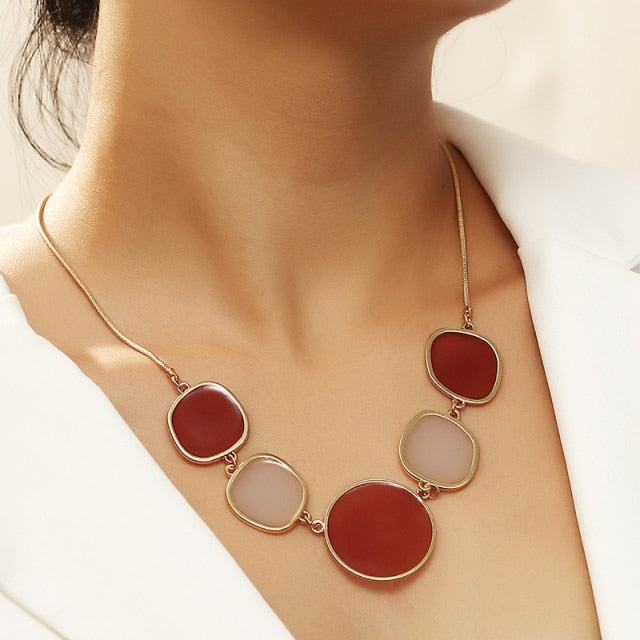 Vintage Exaggerated Round Pendant Choker Necklaces