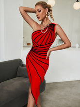 Load image into Gallery viewer, New Arrival Stripped Bandage Dress

